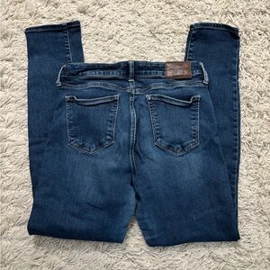 Lucky Brand Women's Dark Blue Skinny Jeans Size 8/29